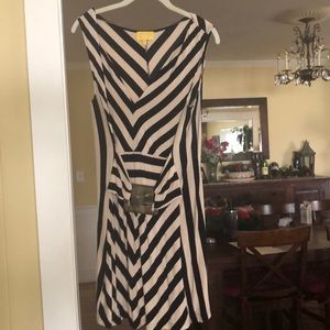 Liz Lange Sleeveless Top